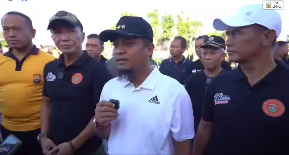Apel Gelar Aksi Bersih Pantai, Andi Sudirman Ingatkan untuk Tidak Membuang Sampah Sembarangan